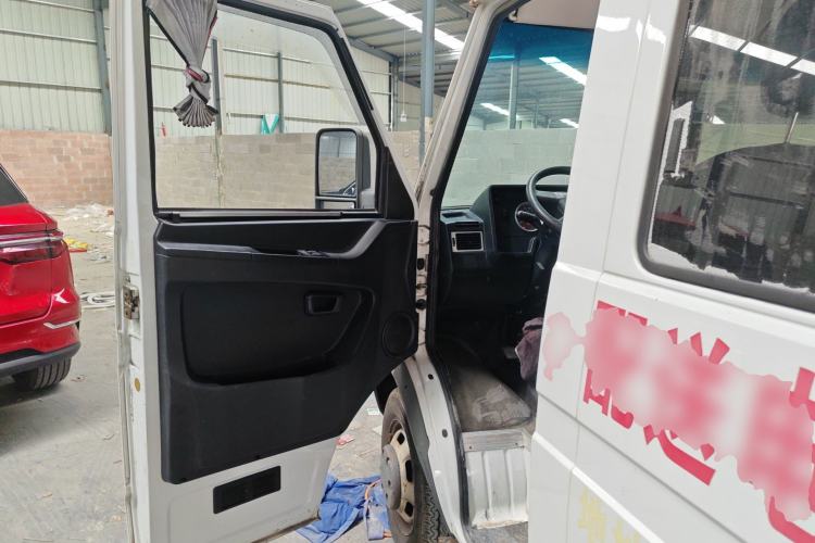 Used Iveco Daily 2017 2.5T A35 Passenger Van 5-7 Seats Model 47Z5 Driver Seat