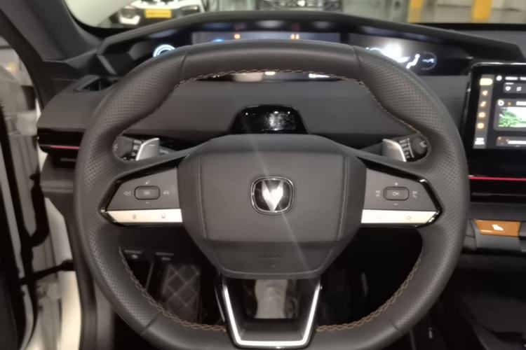 Used CHANGAN UNI-V 2024 1.5T Prestige Edition
