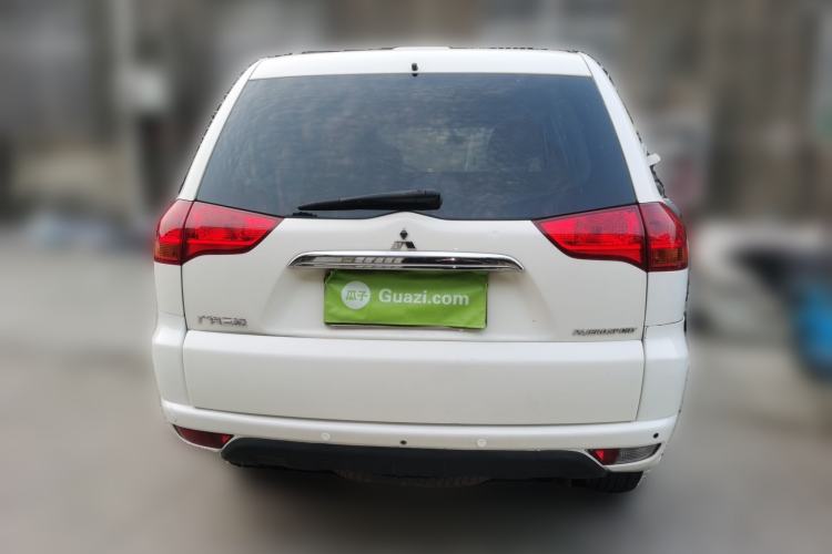 Used Mitsubishi Pajero Sport 2013 3.0L Automatic Two-Wheel Drive Luxury Edition
