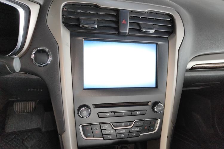 Used Ford Mondeo 2013 2.0L GTDi 200 Luxury Model
