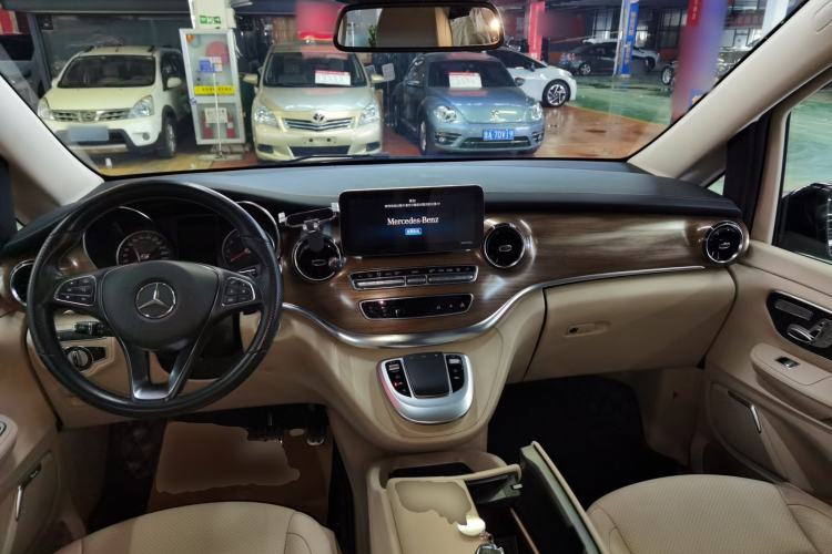 Used Mercedes-Benz V-Class 2020 V 260 L Long-wheelbase Luxury Edition