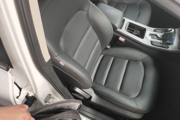 Used Geely Auto Emgrand GL 2018 1.4T DCT Elite Smart Connectivity Version Right Front Seat