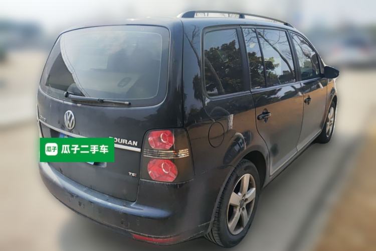 Used Volkswagen Touran 2011 1.4T Manual Zhiya Edition 5 Seats

