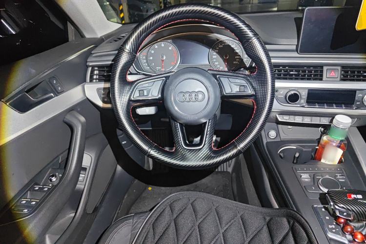 Used Audi A5 2019 Sportback 40 TFSI Fashion Model Steering Wheel