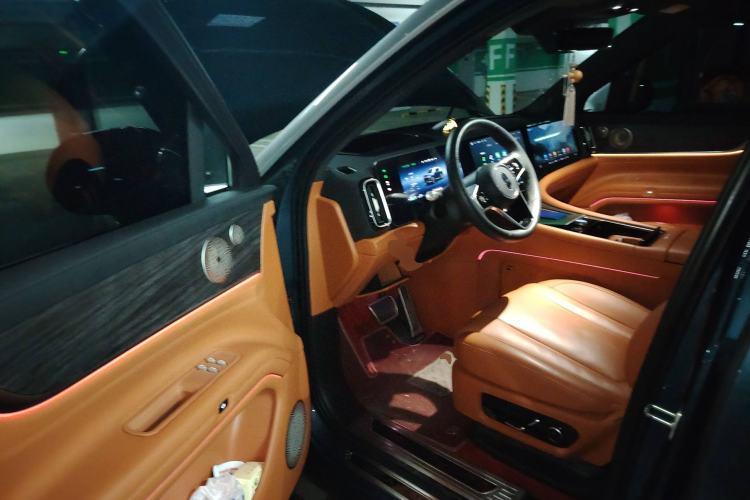 Used Hima AITO M9 2024 Range-Extended Ultra Version 42 kWh 6-Seater Model Driver Seat