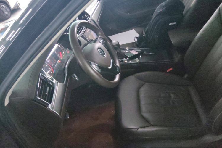 Used Volkswagen Phideon 2021 380TSI Luxury Edition