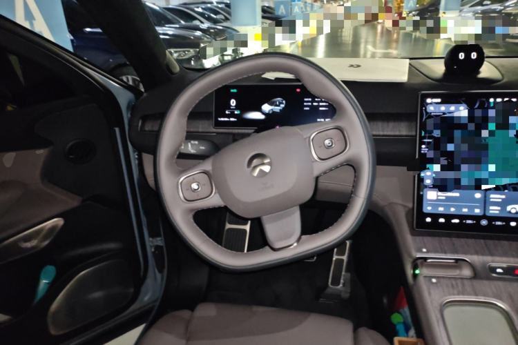 Used Nio ES7 2022 75 kWh Steering Wheel