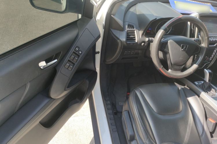 Used Luxgen U6 SUV 2017 1.8T Tech Value Model
