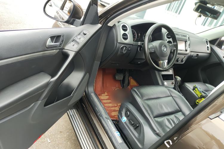 Used Volkswagen Tiguan 2015 1.8TSI Automatic All-Wheel-Drive Luxury Model Driver Seat