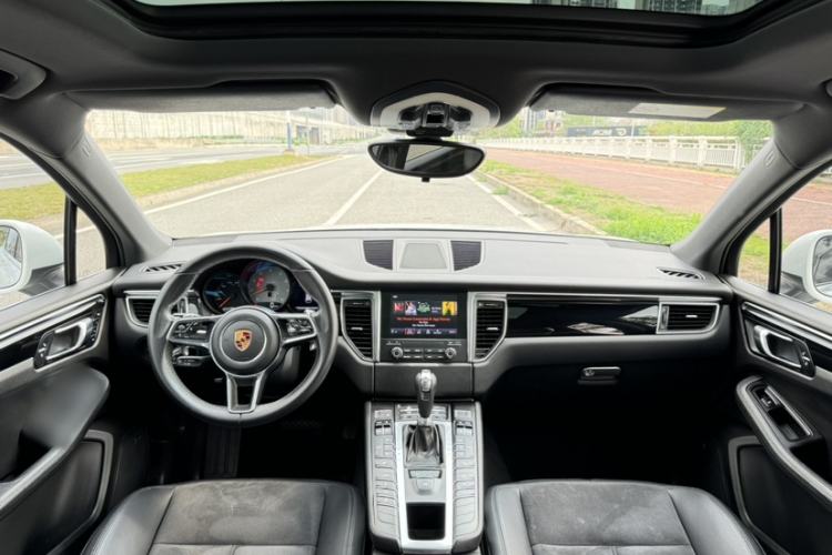 Used Porsche Macan 2017 Macan S 3.0T Interior 1