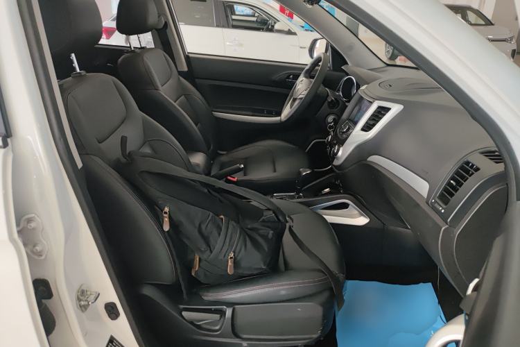 Used CHANGAN CS35 2016 1.6L Automatic Luxury Model China V Standard