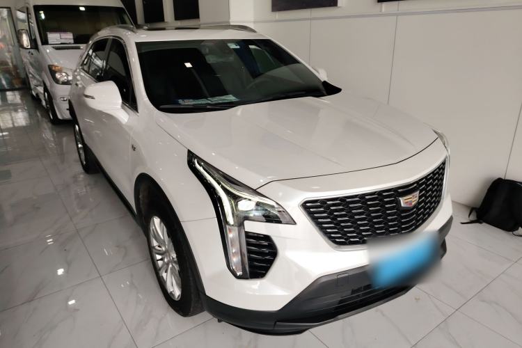 Used Cadillac XT4 2022 28T Two-Wheel Drive Fashion Edition Front Right 45 Deg