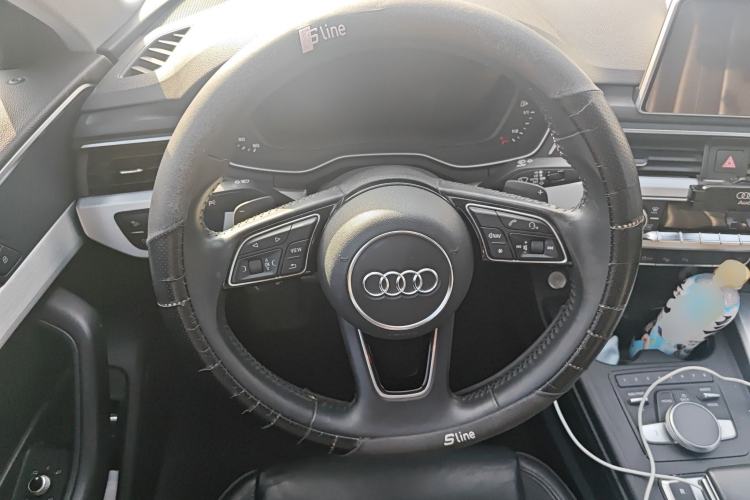 Used Audi A4L 2019 40 TFSI Fashion Edition China VI Emission Standard