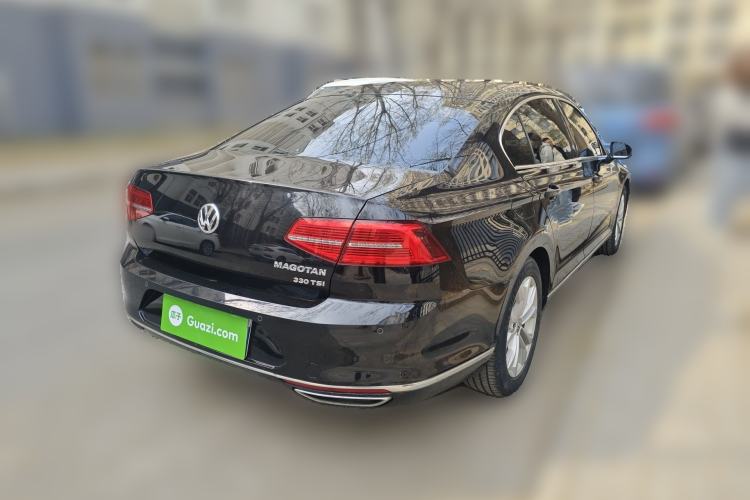 Used Volkswagen Magotan 2017 330TSI DSG Luxury Model Rear Right 45 Deg