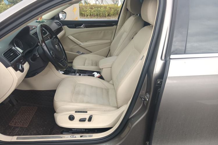 Used Volkswagen Passat 2014 1.8TSI DSG Ultimate Edition Left Front Seat