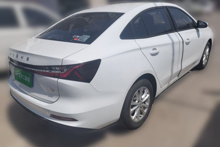 Used Roewe i5 2023 1.5L Manual Comfort Edition
