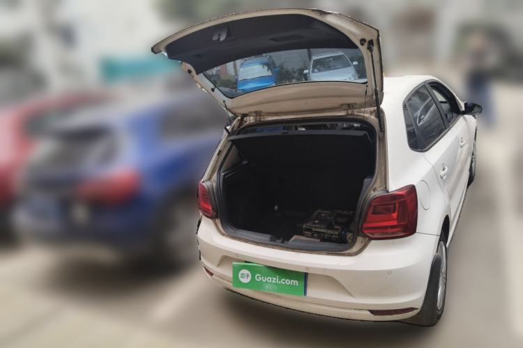 Used Volkswagen Polo 2016 1.6L Automatic Comfort Model
