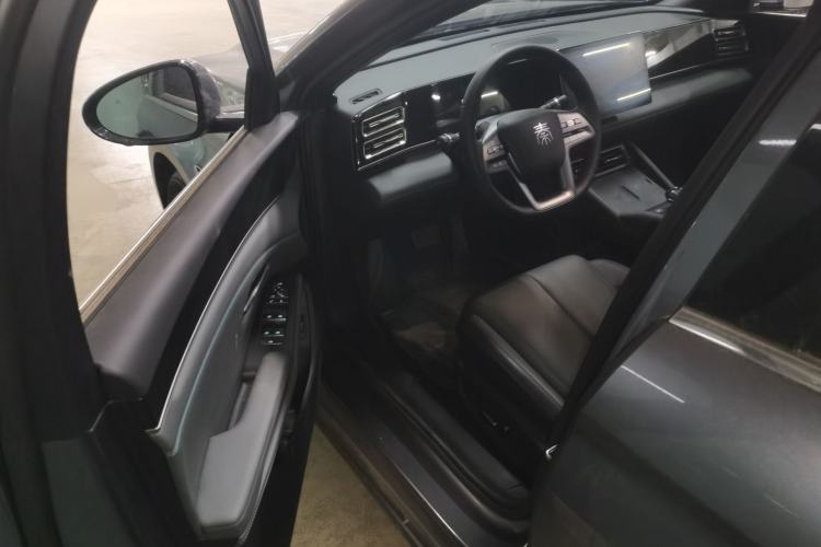 Used BYD Qin L 2025 DM-i Smart Drive 120KM Superior Model