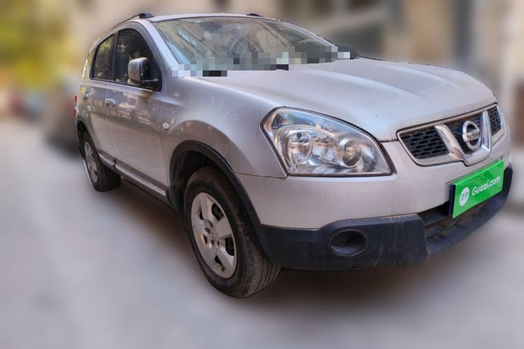 Used Nissan Qashqai 2012 1.6XE Wind 5MT 2WD Front Right 45 Deg