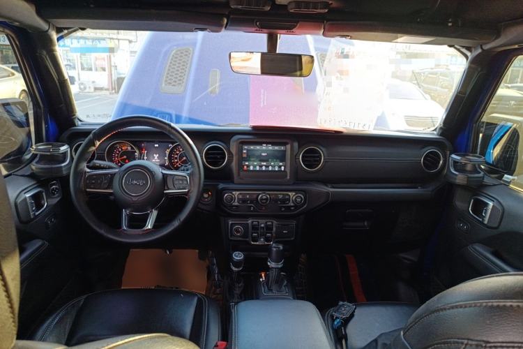 Used Jeep Wrangler 2019 2.0T Sahara Four-Door Version China VI Emission Standard
