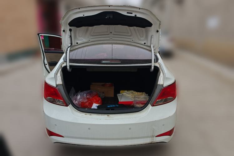 Used Hyundai Verna (older generation) 2014 1.4L Manual Smart GLS Trim
