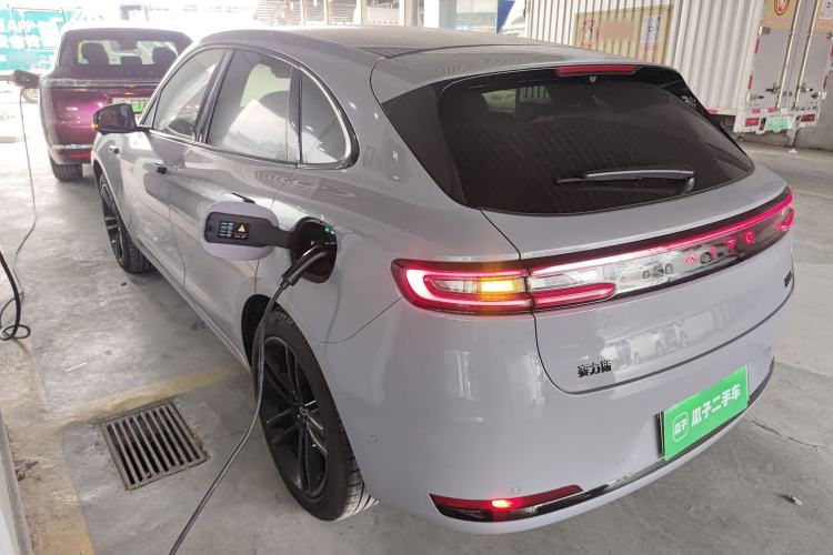 Used Hima AITO M5 2025 Extended-Range Ultra All-Wheel-Drive Version Exterior 2