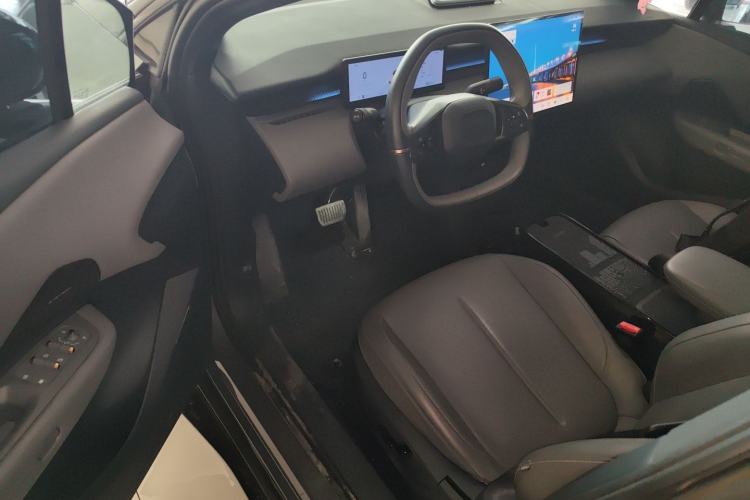 Used Lynk & Co Z20 2025 530 km Range Rear-Wheel Drive Pro Driver Seat