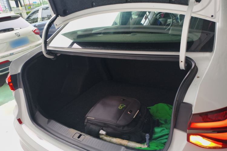 Used Chevrolet Monza 2019 RS 330T Automatic Comfort Edition China VI Standard Trunk