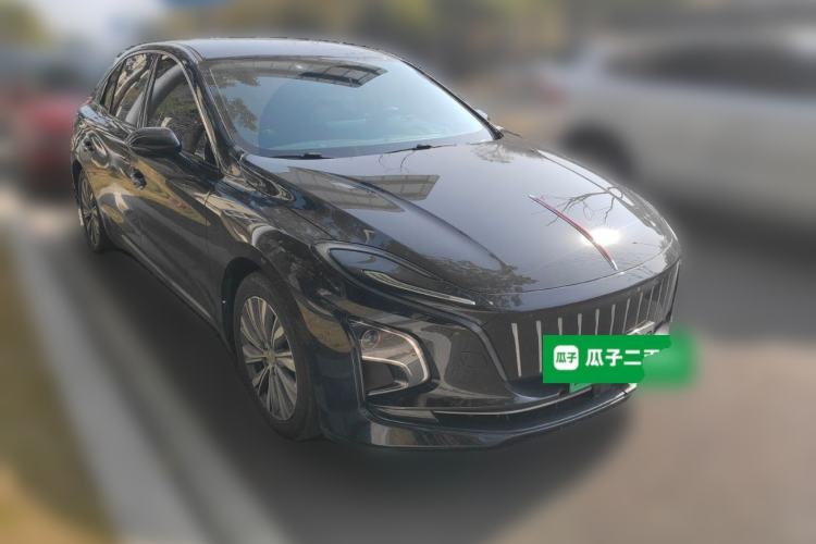 Used Hongqi E-QM5 2022 431 km Charge & Enjoy Edition
