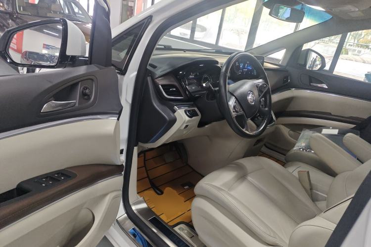 Used Buick GL8 2021 Land Cruiser Executive Class 652T Luxury Model
