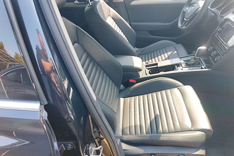 Used Volkswagen Magotan 2019 330TSI DSG Leading Edition China V Standard