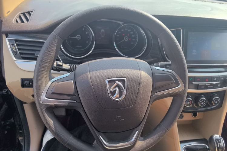 Used Baojun 730 2017 1.5T Manual Fashion Version 7 Seats China V Emission Standard Steering Wheel