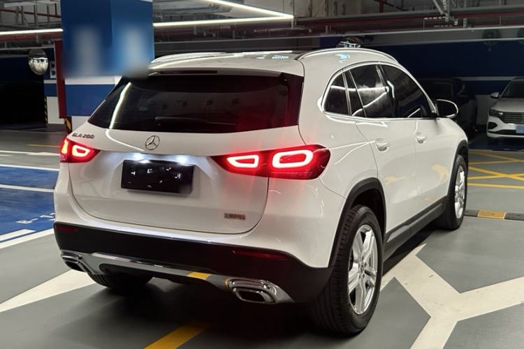 Used Mercedes-Benz GLA 2023 GLA 200 Exterior 4