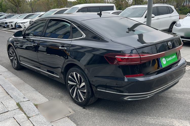 Used Volkswagen Passat 2023 Facelift 330TSI Luxury Edition