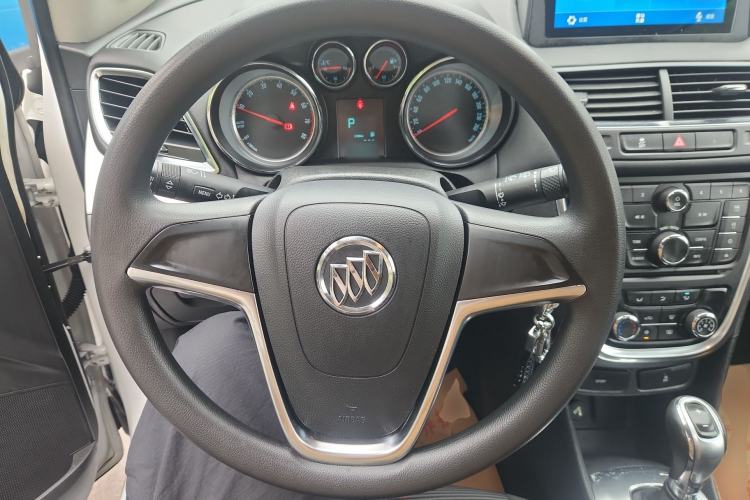 Used Buick Encore 2015 1.4T Automatic Two-Wheel Drive Urban Elite Version
