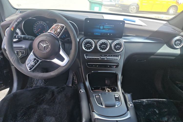 Used Mercedes-Benz GLC 2020 GLC 260 L 4MATIC Dynamic Model
