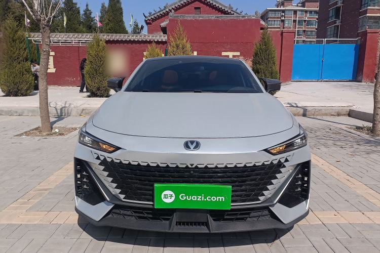 Used CHANGAN UNI-V 2022 1.5T Prestige Version
