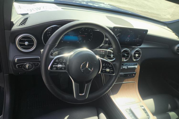 Used Mercedes-Benz GLC 2020 GLC 300 L 4MATIC Dynamic Edition Center Console