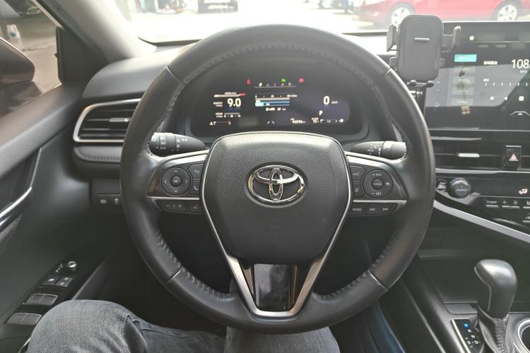Used Toyota Camry 2021 2.5G Luxury Edition
