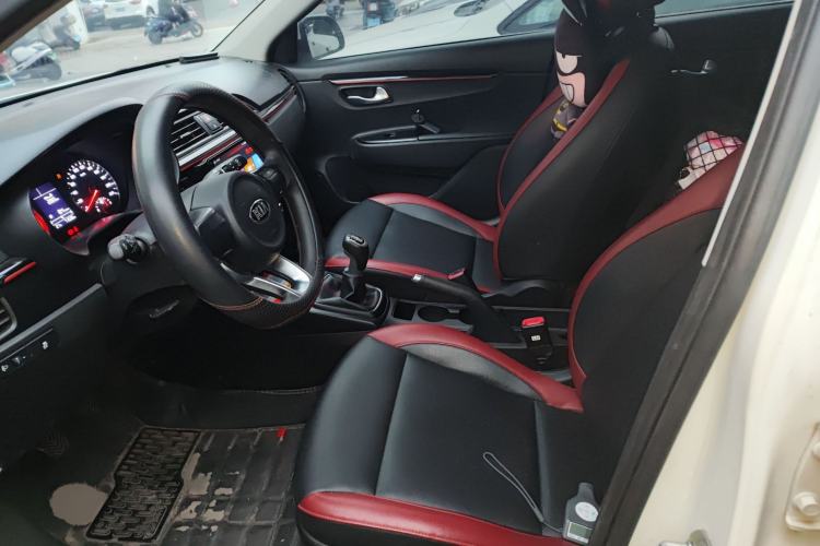 Used Kia KX Cross 2017 1.4L MT GLS
