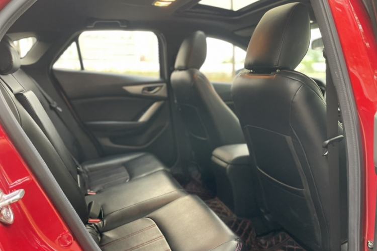 Used Mazda CX-4 2018 2.0L Automatic Two-Wheel Drive Blue Sky Dynamic Version China VI Standard Interior 7