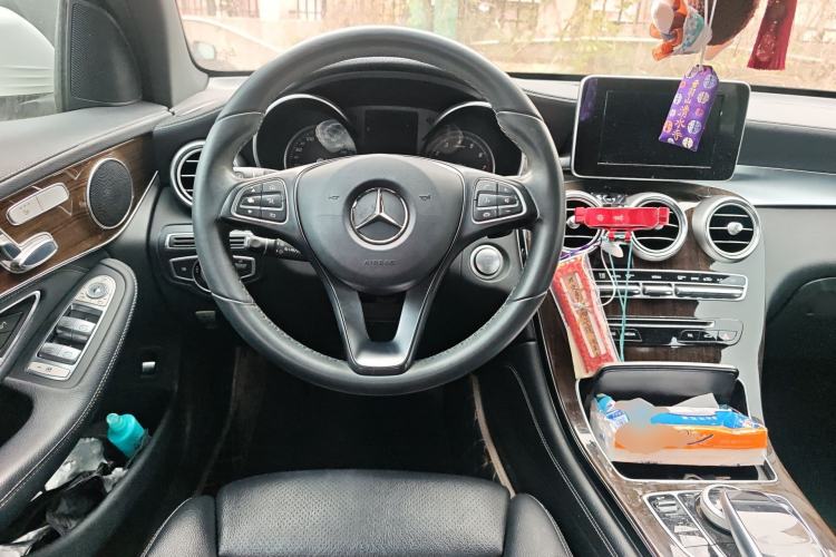 Used Mercedes-Benz GLC 2017 GLC 260 4MATIC Dynamic Edition Steering Wheel