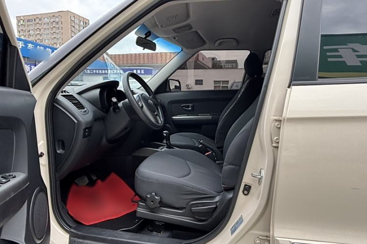 Used Kia Soul 2013 1.6L AT GL
