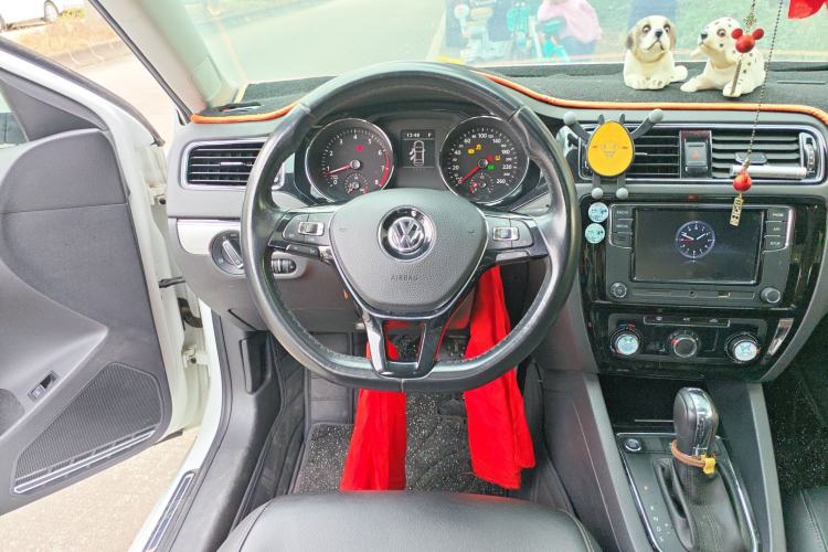 Used Volkswagen Sagitar 2018 280TSI DSG Ignite Edition Steering Wheel