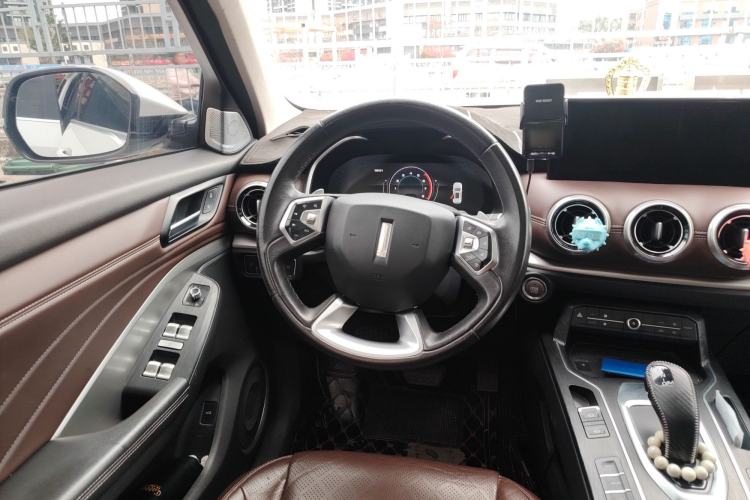 Used Wey VV6 2020 2.0T Two-Wheel Drive Smart Enjoyment+