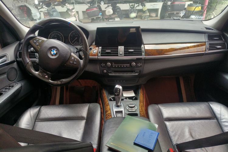 Used BMW X5 2013 xDrive35i Leading Model Center Console