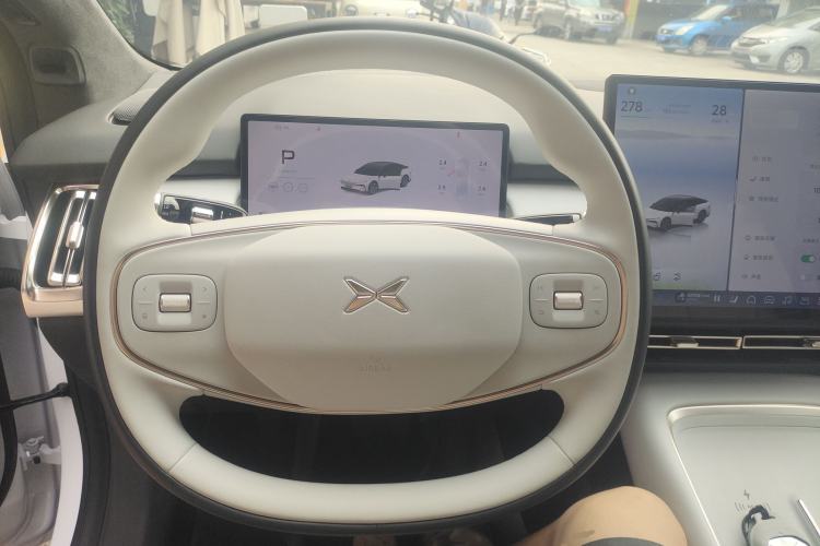 Used XPeng P7+ 2024 Ultra-Long Range Max Steering Wheel