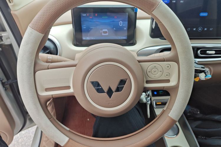 Used Wuling Hongguang MINIEV 2025 Four-Door Version Advanced Edition Steering Wheel