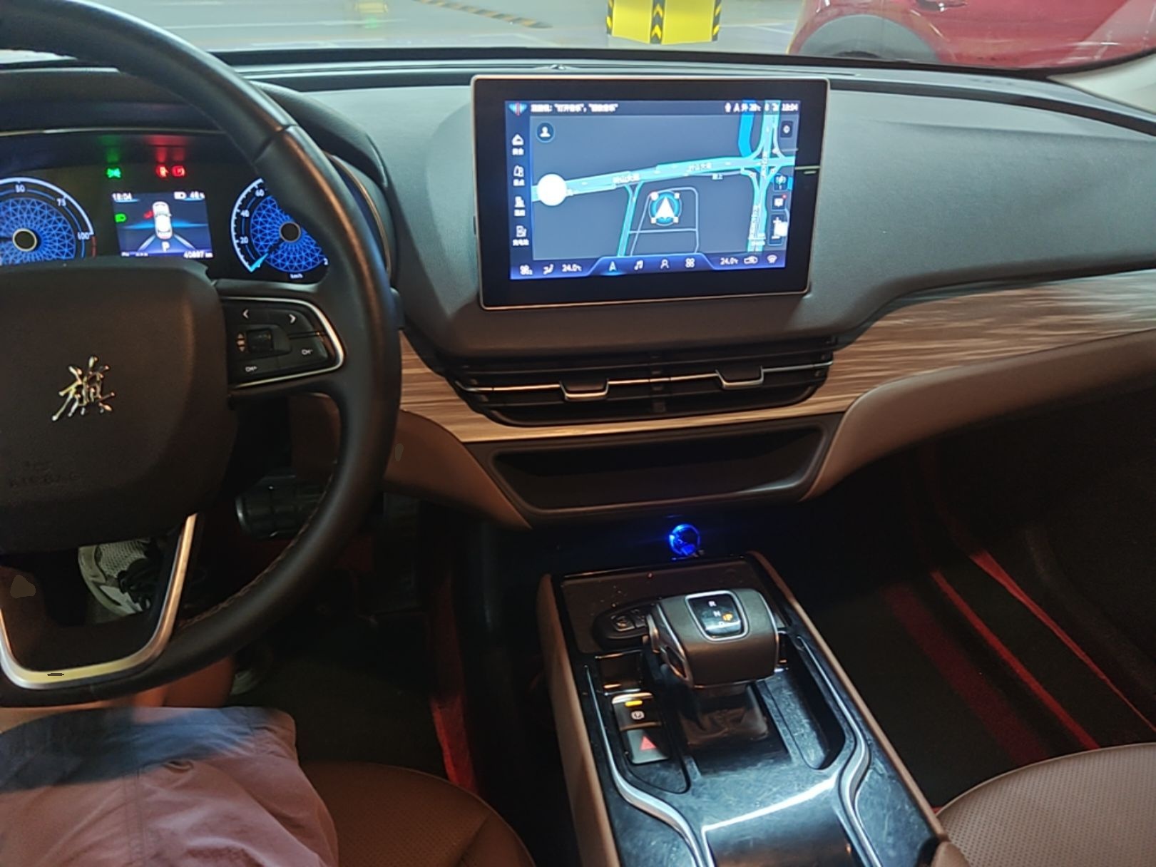 Hongqi E-QM5 2024 610 km PLUS — снимка 12