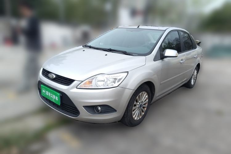 Used Ford Focus 2013 Sedan Classic 1.8L Manual Fashion Edition